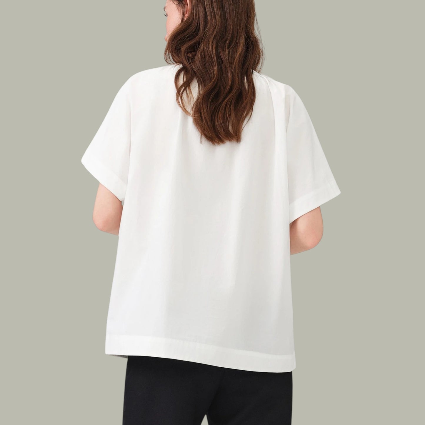 バットウィングスリーブトップス　上品・夏